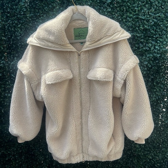 North & Co. Women’s Oversized High Neck Zip-Up Sherpa Jacket Size Small - Picture 4 of 5